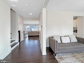 221 Red Oak Ridge Pl in Clarksburg, MD - Building Photo