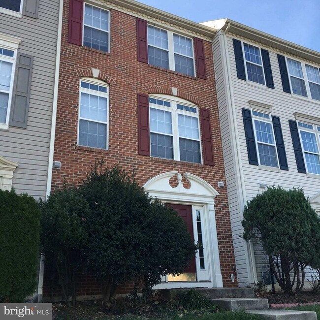 586 Eisenhower Dr in Frederick, MD - Building Photo - Building Photo
