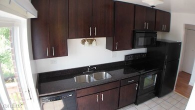 1851 N Green Ln N in Palatine, IL - Building Photo - Building Photo