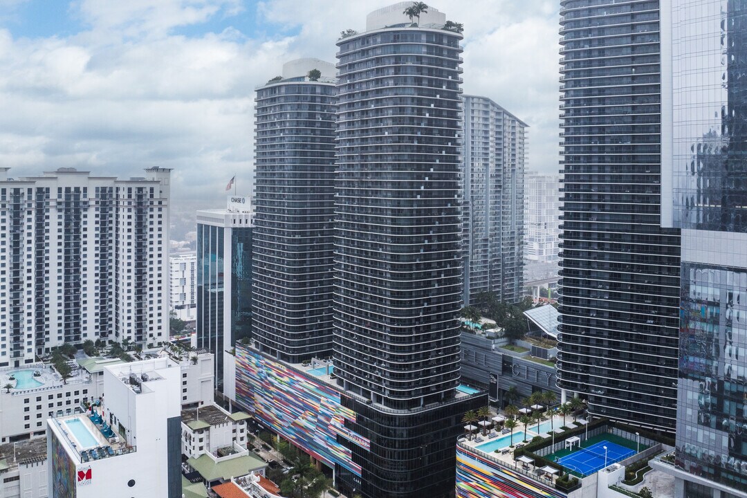 Brickell Heights in Miami, FL - Building Photo
