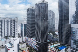 Brickell Heights in Miami, FL - Foto de edificio - Primary Photo