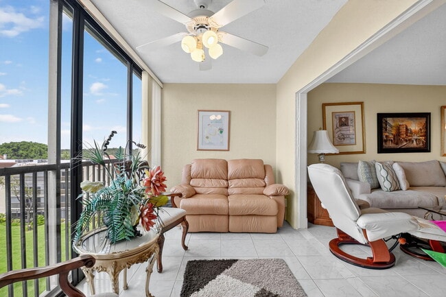14460 Strathmore Ln in Delray Beach, FL - Building Photo - Building Photo
