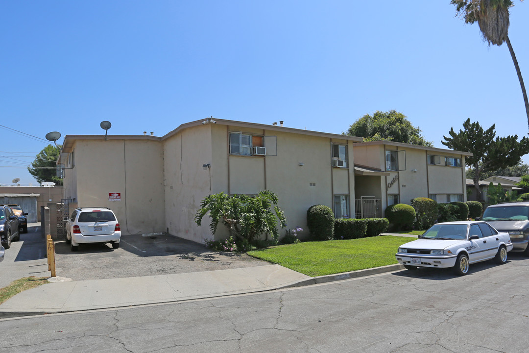 Sussex House in Temple City, CA - Building Photo