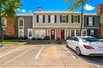 39 Abbey Rd in Euless, TX - Building Photo - Building Photo