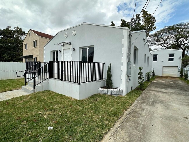 265 NW 81st St. in Miami, FL - Building Photo - Building Photo