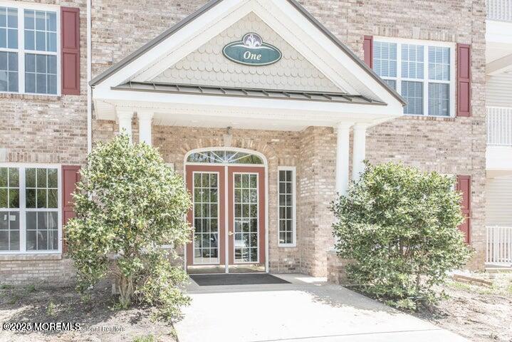 136 Sophee Ln in Lakewood, NJ - Building Photo