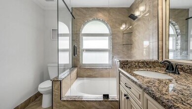 5611 NW 118th Dr in Coral Springs, FL - Building Photo - Building Photo