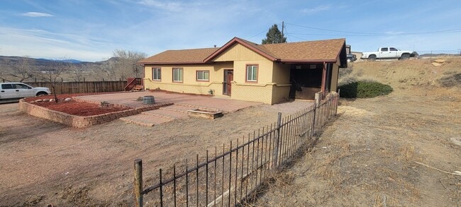 3129 Elizabeth St in Canon City, CO - Building Photo - Building Photo