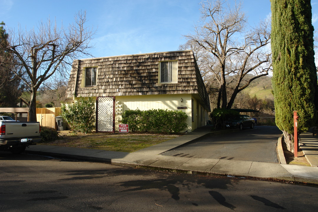 Multi-family in Vacaville, CA - Building Photo