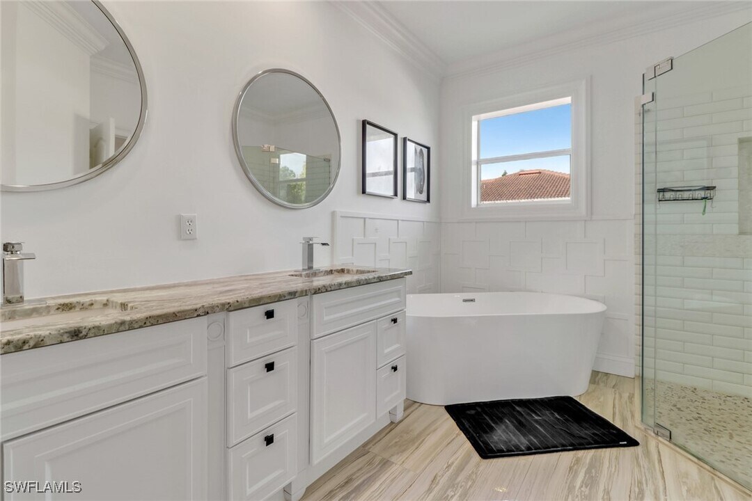 10213 S Silver Palm Dr in Estero, FL - Building Photo