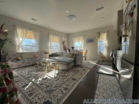 90 Antwerp St in Boston, MA - Building Photo