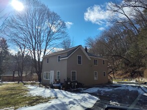 25 Bolton Basin Rd in Sparrow Bush, NY - Building Photo - Building Photo