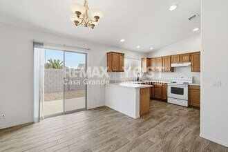 11058 W Carmelita Cir in Arizona City, AZ - Building Photo - Building Photo