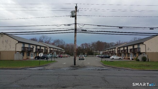 property at 1462 Meriden Rd