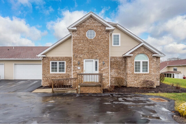 property at 75 Nicholas Dr
