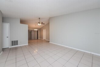 638 Iowa Woods Cir E in Orlando, FL - Building Photo - Building Photo