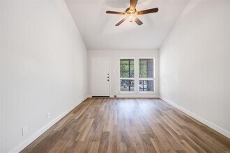 6811 Thorncliffe Dr in Austin, TX - Building Photo - Building Photo