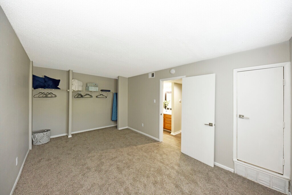 Tanglewood Apartments in Memphis, TN