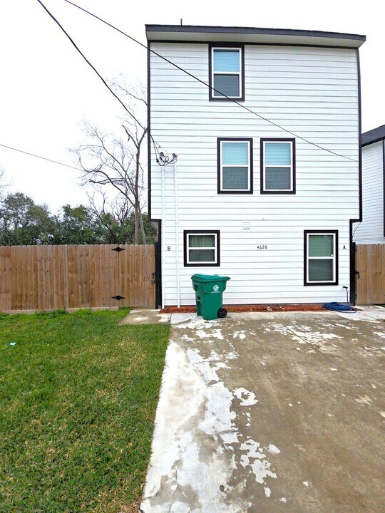 4626 Shreveport Blvd in Houston, TX - Building Photo