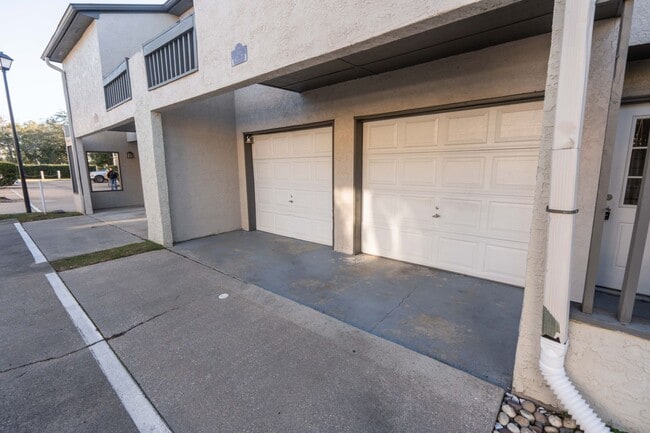 1335 Airport Dr in Tallahassee, FL - Building Photo - Building Photo