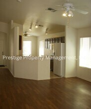 82 S Laurelton Way in Tucson, AZ - Building Photo - Building Photo