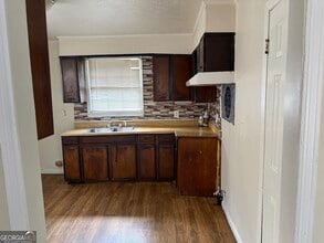 1379 Wills Pl in Macon, GA - Building Photo - Building Photo