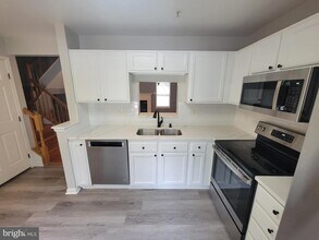 8702 Castlerock Ct in Laurel, MD - Building Photo - Building Photo