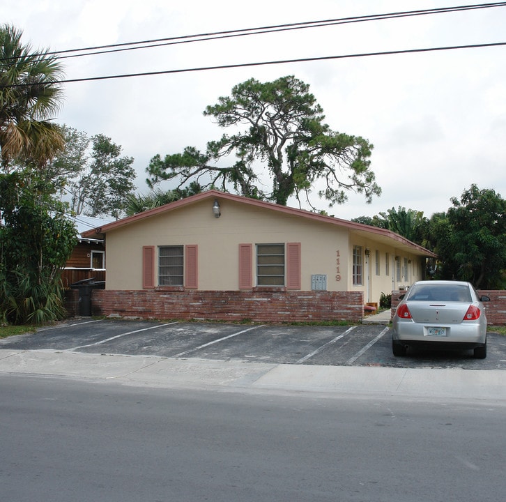 1119 W Las Olas Blvd in Fort Lauderdale, FL - Building Photo