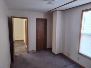 26 N Center St, Unit #1 Center in Joliet, IL - Foto de edificio - Building Photo
