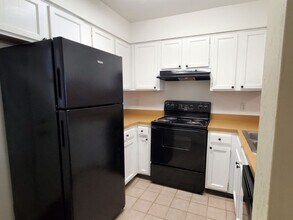 2207 SW 39 Dr in Gainesville, FL - Foto de edificio - Building Photo