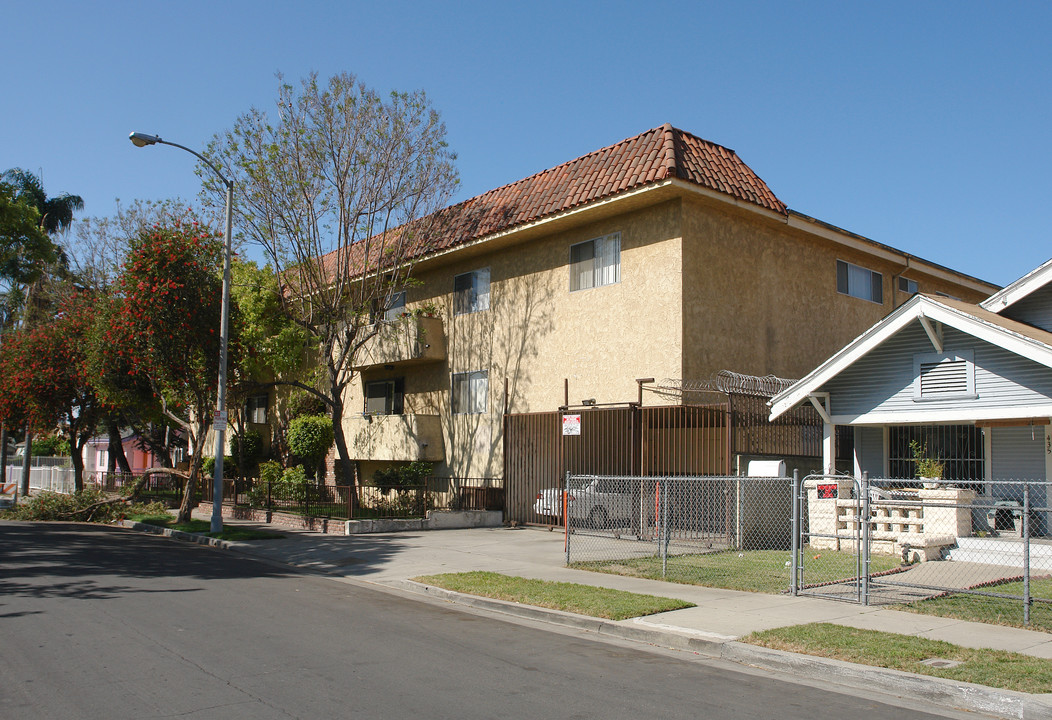 425 N Hobart Blvd in Los Angeles, CA - Building Photo