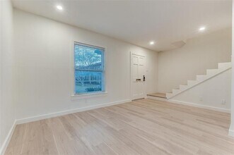 6367 Oriole Dr in Dallas, TX - Building Photo - Building Photo