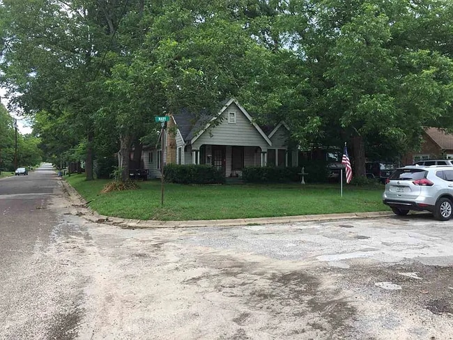 property at 620 Mary St