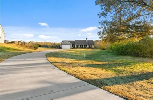 property at 798 Anderson Thomas Rd