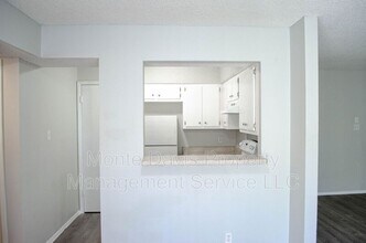 8907 Parkfield Dr in Austin, TX - Foto de edificio - Building Photo