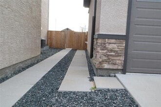 78 Springwater Rd in Winnipeg, MB - Building Photo - Building Photo