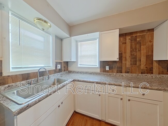 1633 Veronica Ave in St. Louis, MO - Building Photo - Building Photo