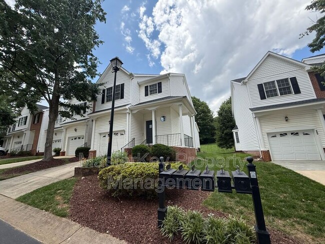 5420 Goldenglow Way in Raleigh, NC - Building Photo - Building Photo