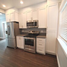 4533 SE Francis St in Portland, OR - Building Photo - Building Photo