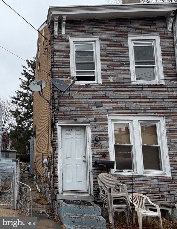 property at 726 Genesee St