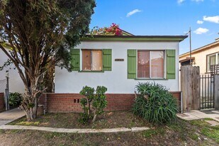 12107 Washington Pl, Unit 12107 in Los Angeles, CA - Building Photo