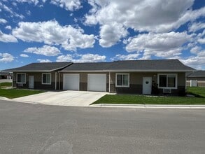 Home Run Patio Home Apartments in Billings, MT - Foto de edificio - Building Photo