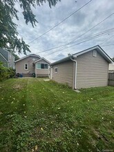159 E Maplehurst Ave in Ferndale, MI - Building Photo - Building Photo