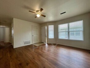 407 Park St in Springdale, AR - Building Photo - Building Photo