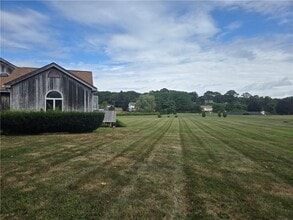 90 Foster Dr in Charlestown, RI - Building Photo - Building Photo