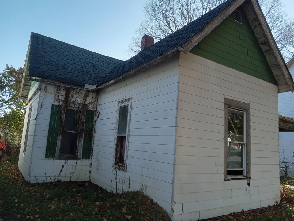 2707 S Washington St in Marion, IN - Building Photo