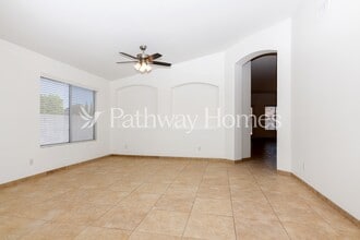 520 W Musket Pl in Chandler, AZ - Foto de edificio - Building Photo