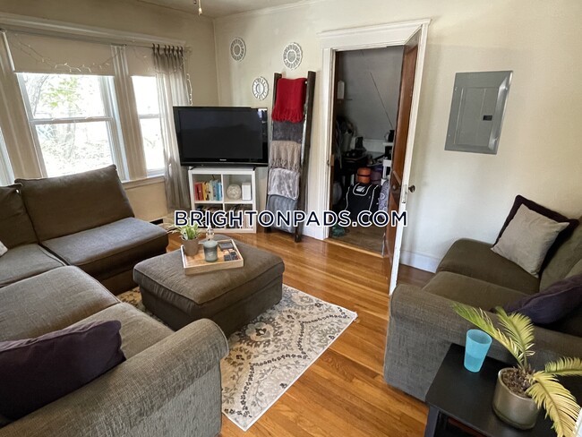 2 Corinne Rd in Boston, MA - Building Photo - Building Photo
