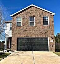 14802 Calderon Dr in Montgomery, TX - Building Photo
