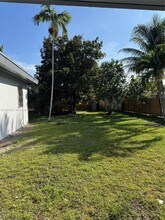 480 NE 127th St in North Miami, FL - Building Photo - Building Photo